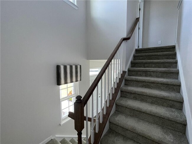 Building Photo - 105 Marchmont Dr