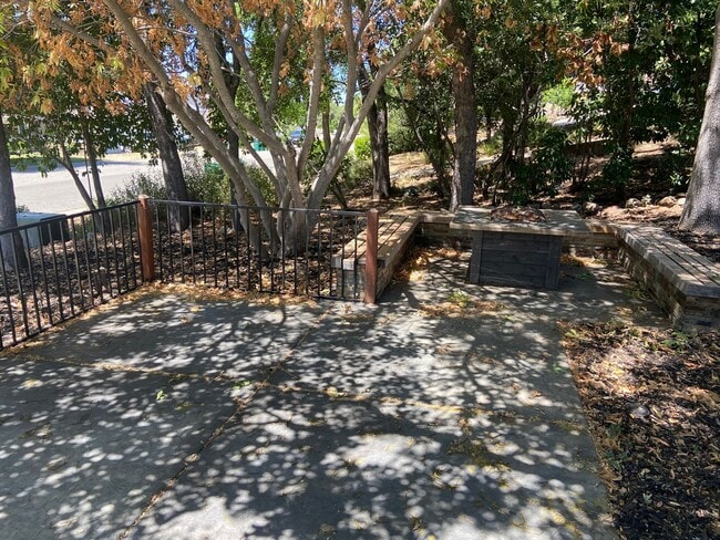Building Photo - Solar Home - Immaculate El Dorado Hills 4 ...