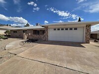 Building Photo - Very well maintained home - 6 Month Lease!!!