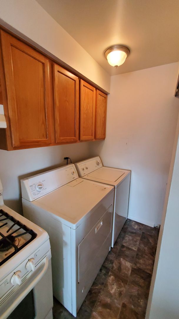 Building Photo - Tinley Park Condo