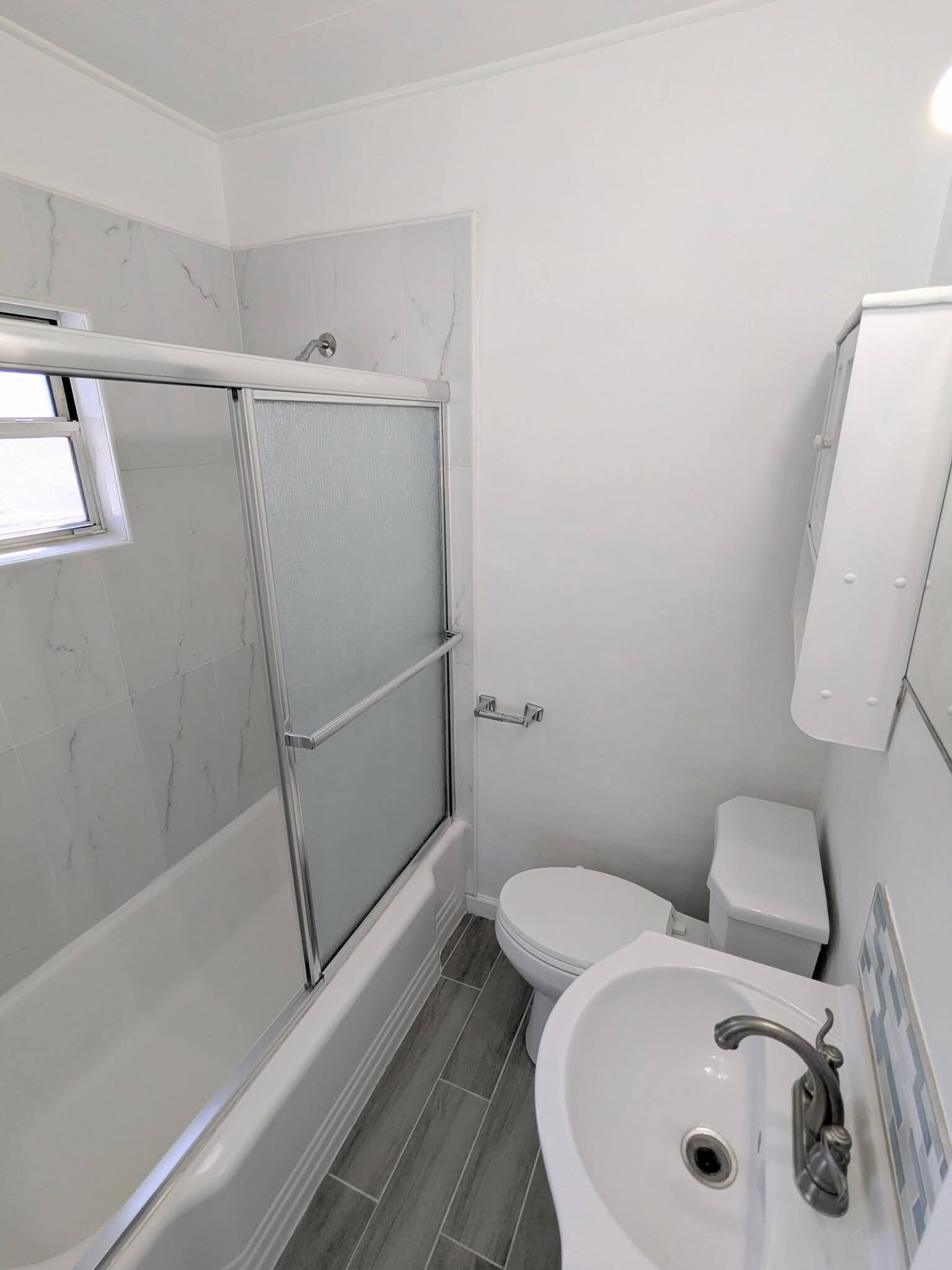 Building Photo - 209 10th St