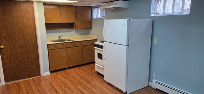 Building Photo - 2393 Henry St