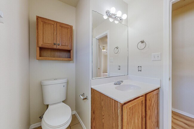 Building Photo - 3473 Martin Meadows Dr NE