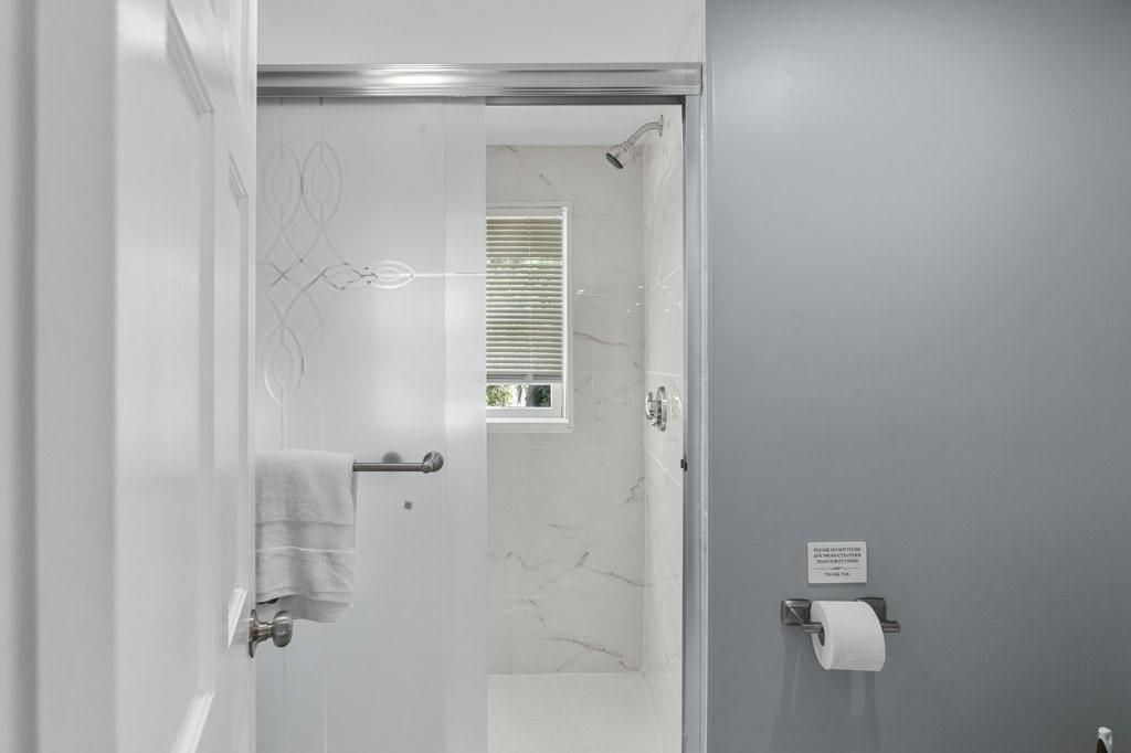 Building Photo - 382 Spring St