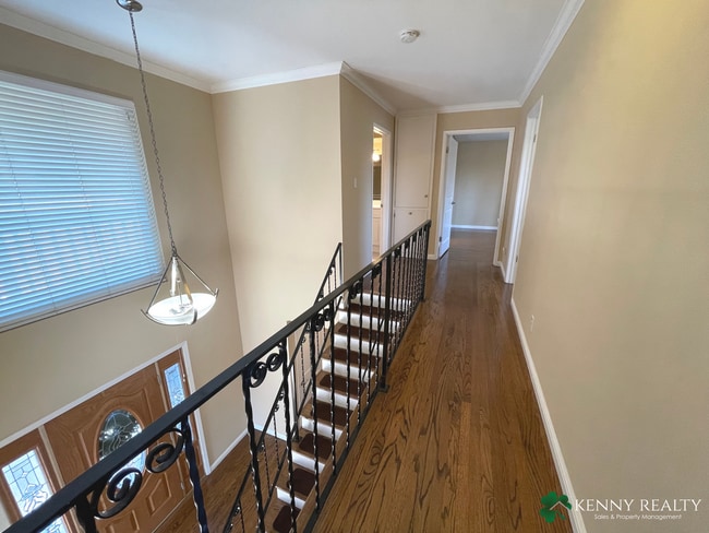 Building Photo - 4BD/2.5BA Spacious Foster City Home with Huge Backyard + Hot Tub