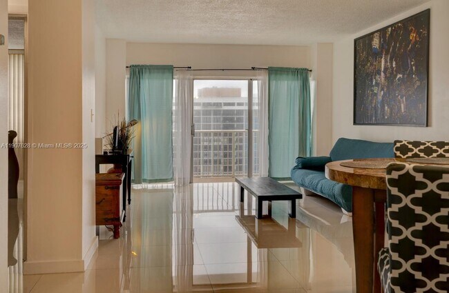 Building Photo - 1965 S Ocean Dr