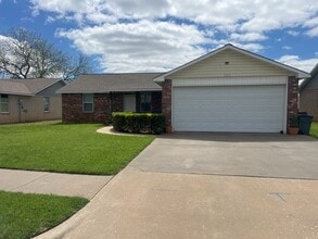 Building Photo - Spacious 3-2-2 in Granbury ...Coming soon.