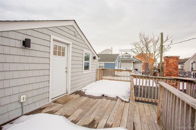 Building Photo - 105 Pacific Blvd