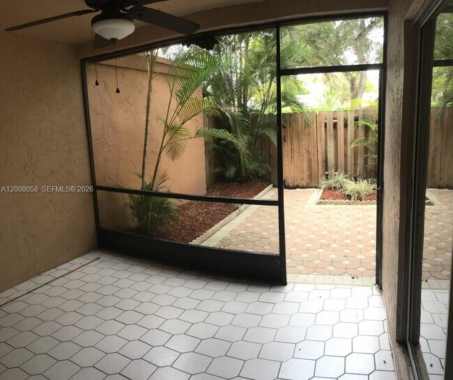 Building Photo - 40 Chestnut Cir