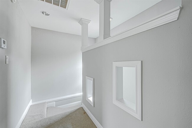 Building Photo - 5611 Nina Lee Ln