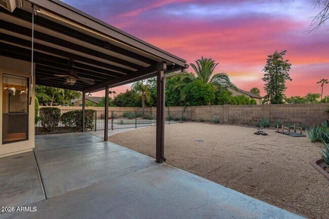 Building Photo - 6501 E Sandra Terrace