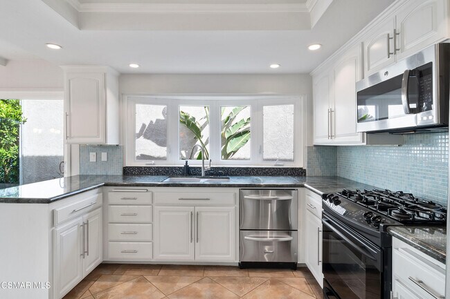 Building Photo - 1433 Eastwind Cir