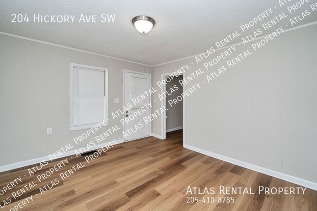 Building Photo - 204 Hickory Ave SW