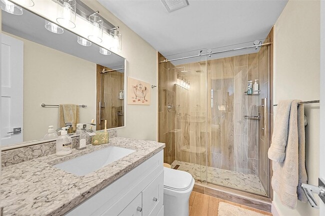 Building Photo - 2731 NE 14th Street Causeway