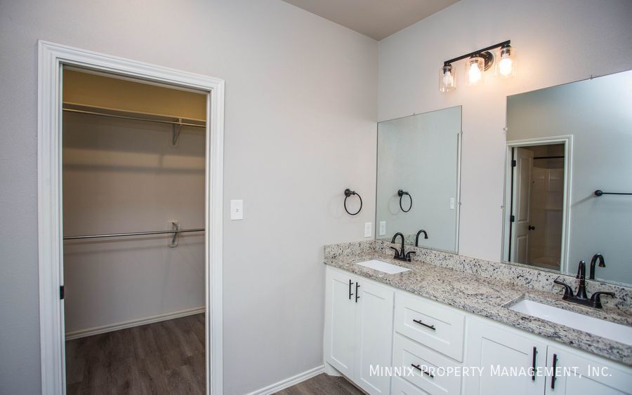 Building Photo - 2403 Quitman Ave