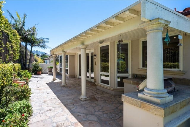 Building Photo - 408 Pso Miramar