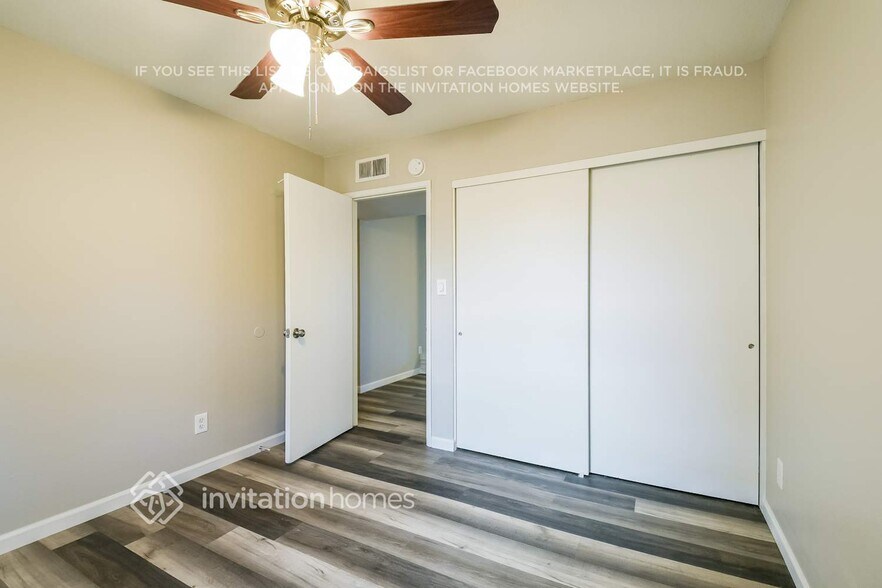 Building Photo - 2636 E Cactus Rd
