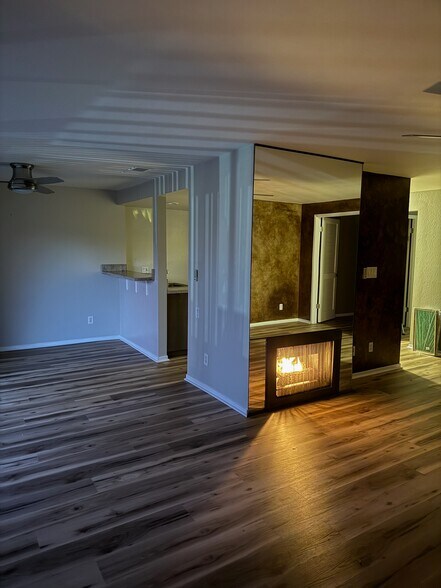 Dining area/living room - 911 Fulton Ave