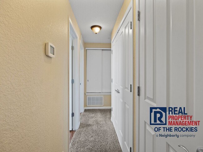 Building Photo - Amazing Condo in a Great Location!