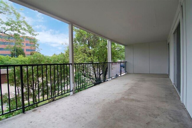 Interior Photo - Cottages of Edina