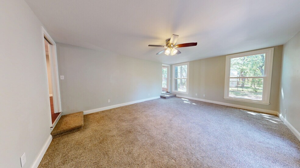 Family Room - 1901 11th St