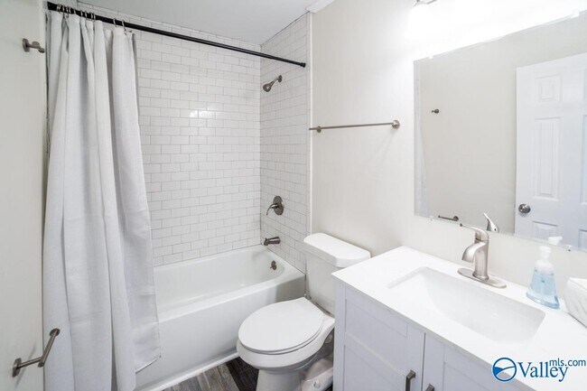 Building Photo - 12332 Chicamauga Trail SE