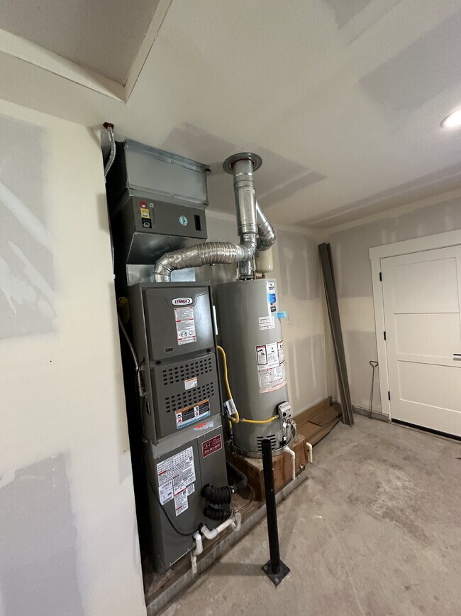 Building Photo - "Charming 3-Bedroom Oasis with Granite Touches in Meridian!"