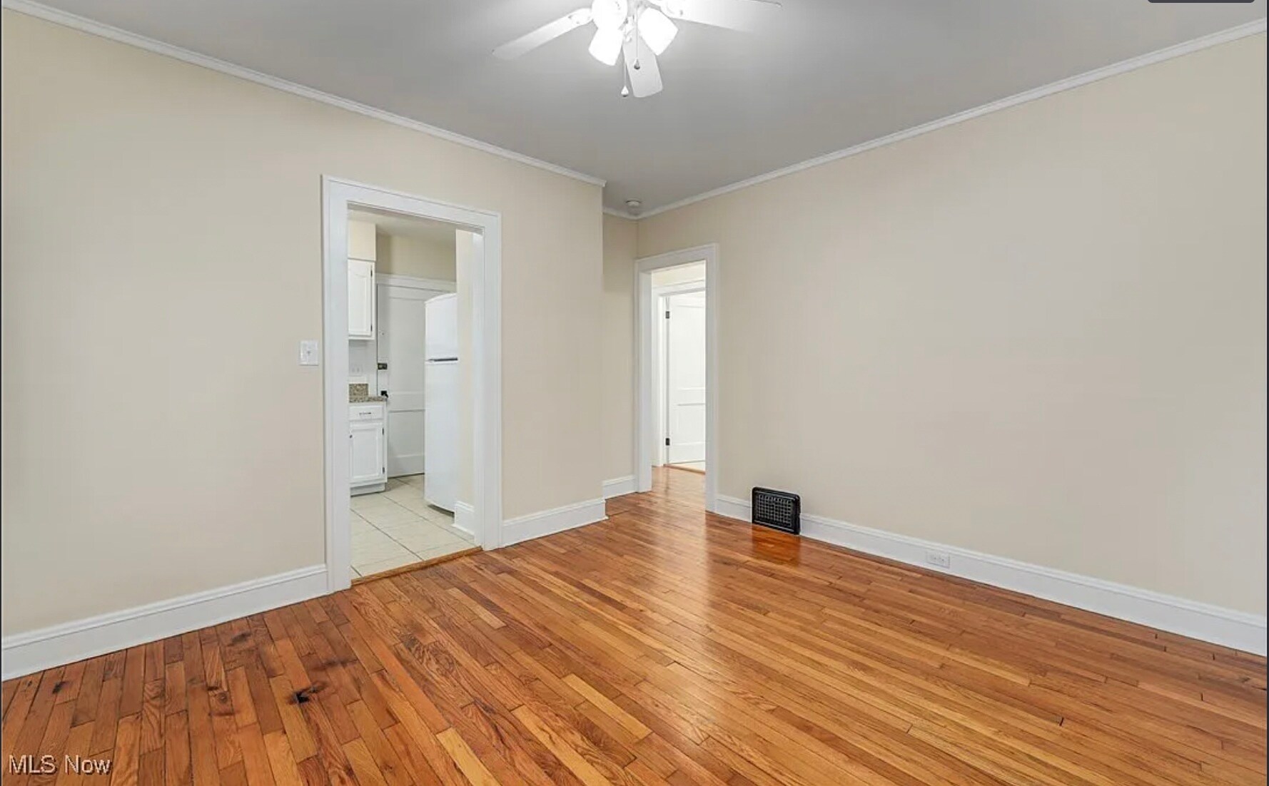 Building Photo - 2085 Chesterland Ave