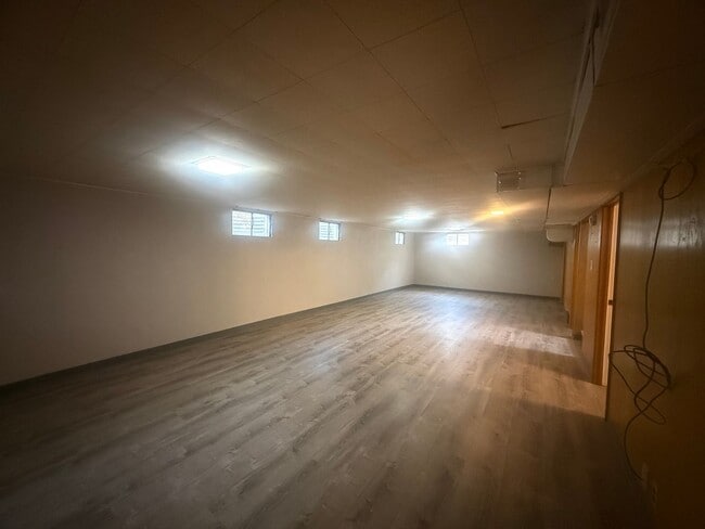 Building Photo - 3326 S Ash St