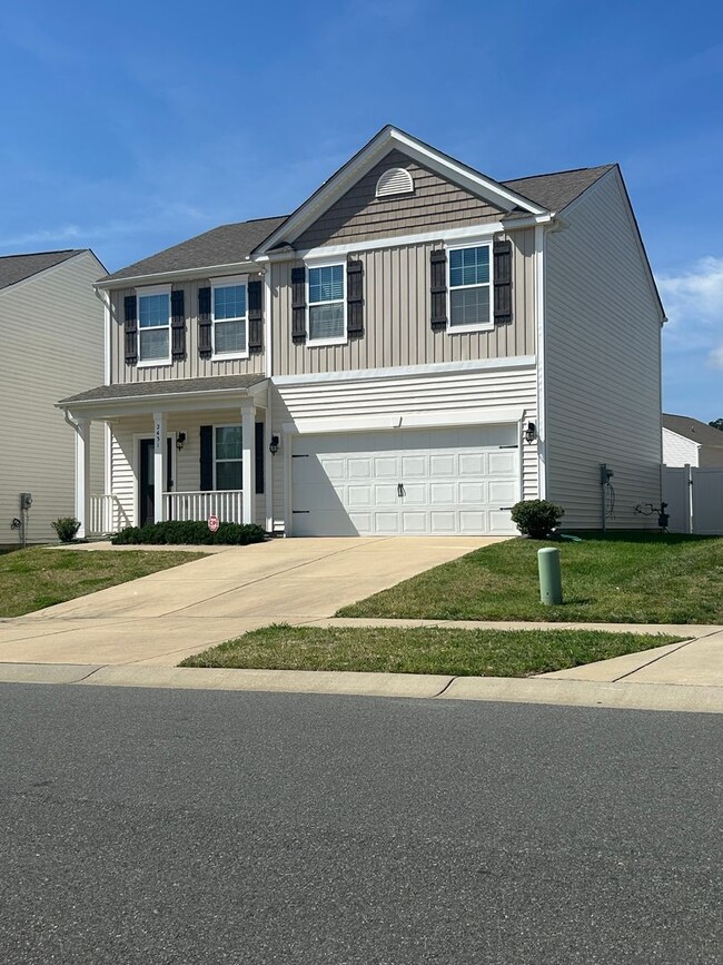 Building Photo - Beautiful 3-Bed, 2.5 Bath Home with Open Floorplan & Modern Upgrades