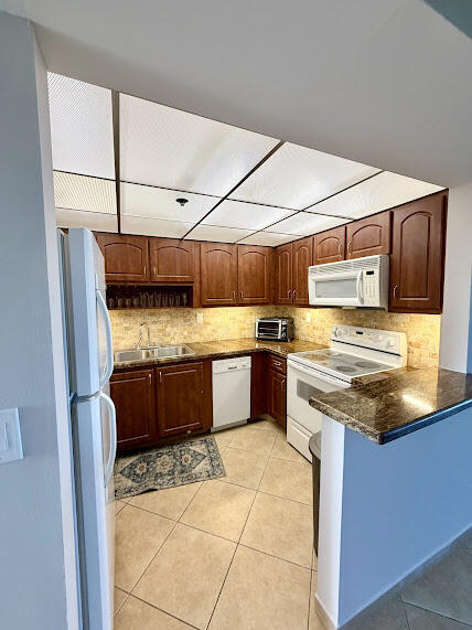 Building Photo - 3300 W Rolling Hills Cir