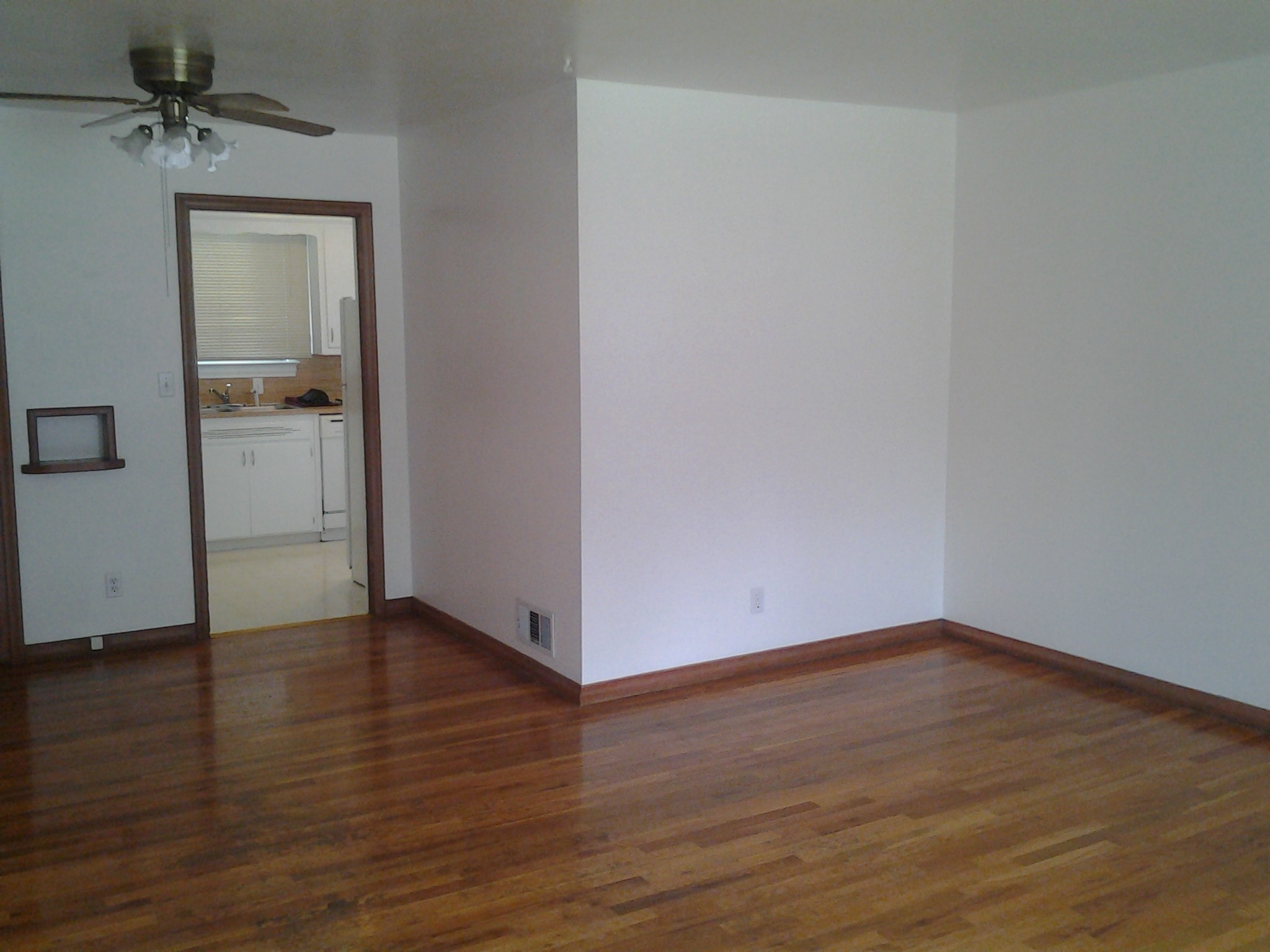 living area - 1715 W Westland Dr