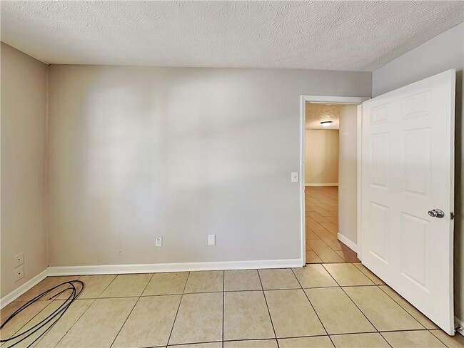 Building Photo - 1289 Knoll Ct NW