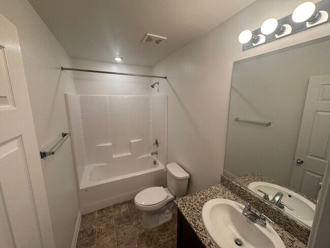 Building Photo - Charming 2-Story Townhome | 2 Bedrooms, 2 Baths & Community Pool