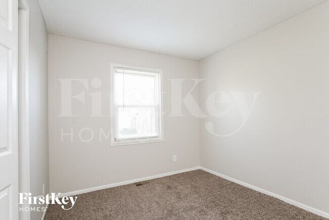 Building Photo - 6305 Kellum Dr