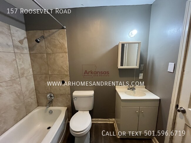 Building Photo - 157 Roosevelt Rd