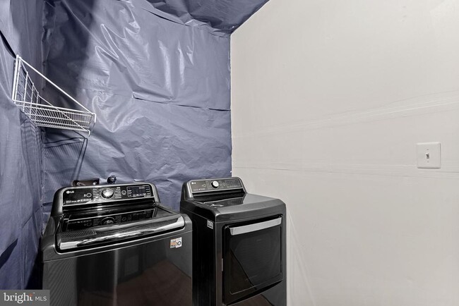 Building Photo - 20905 Sandstone Square