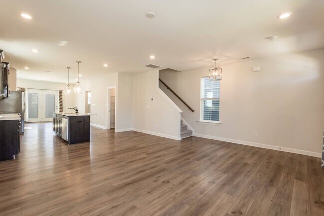 Building Photo - 253 Buckhorn Br Pk