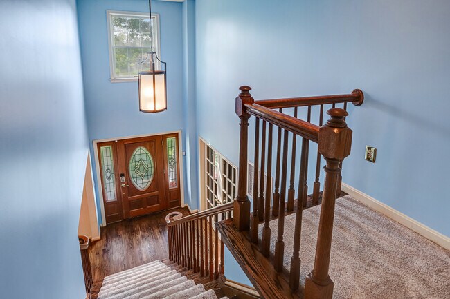 Building Photo - 6103 Edmont Dr