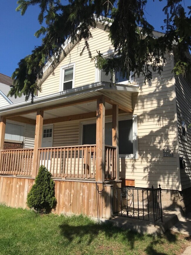 Building Photo - 2350 S Howell Ave