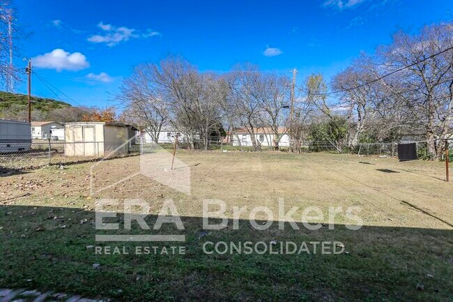 Building Photo - 404b Hill St