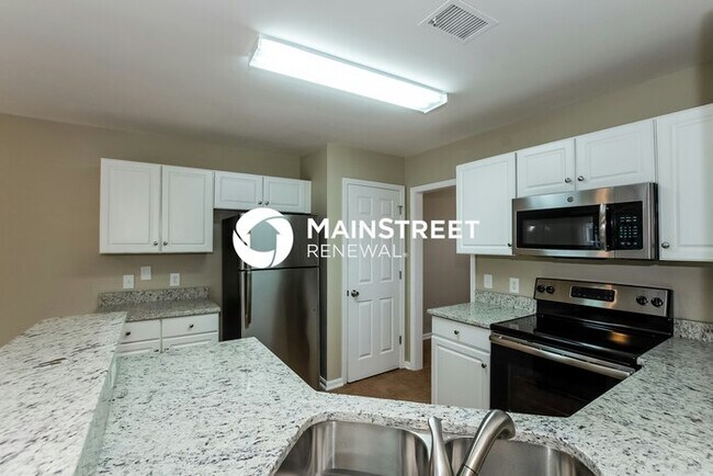 Building Photo - 3 Bedroom Pet-Friendly Home in Huntersville, NC with Main Street Renewal