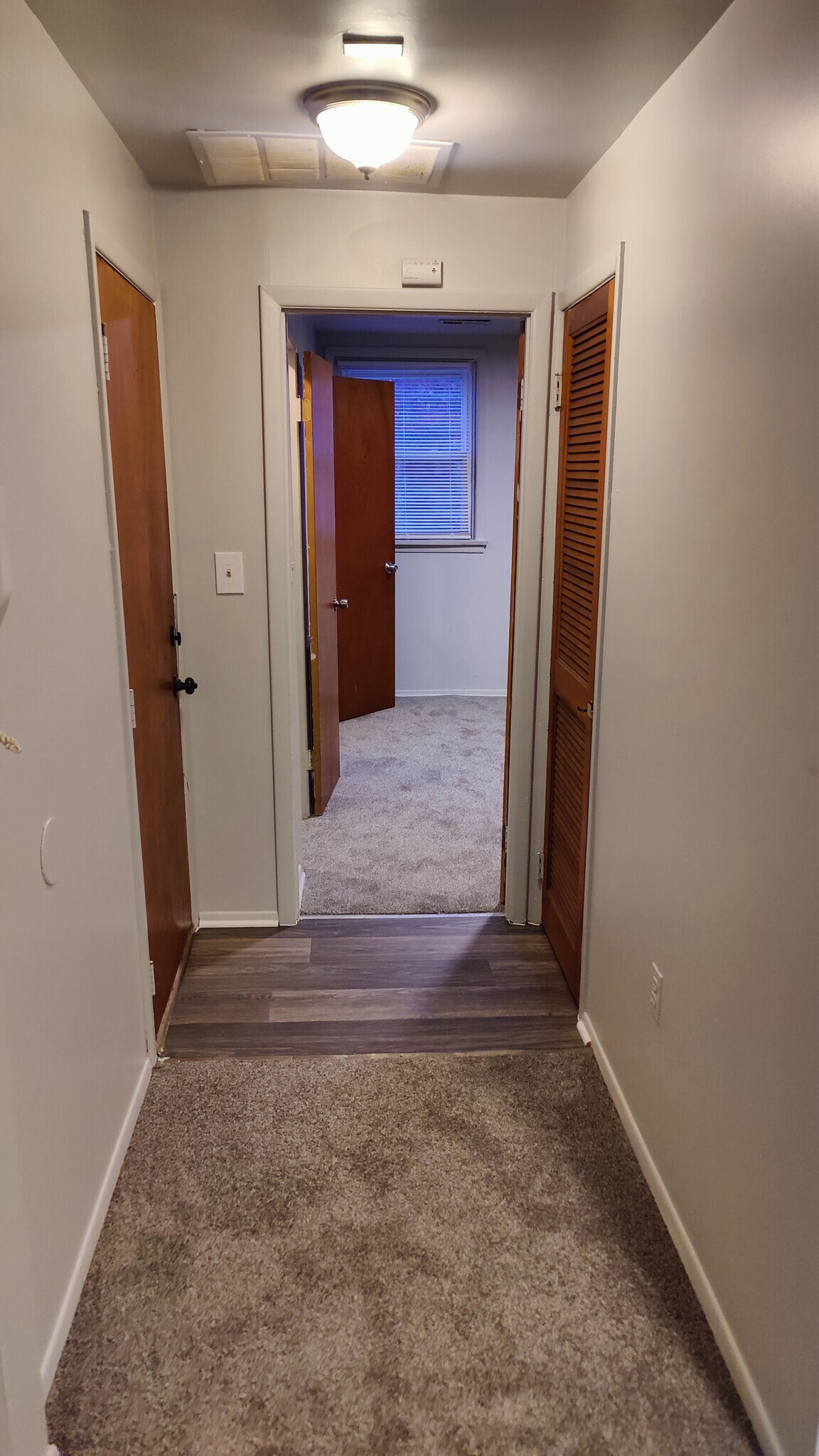 Building Photo - 4118 W Forest Park Ave