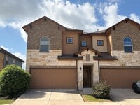Building Photo - 1001 Zodiac Ln
