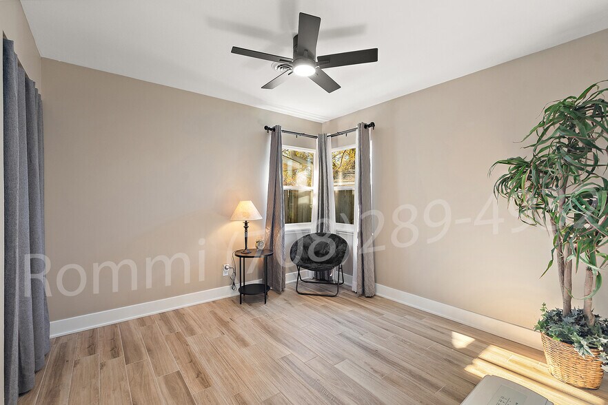 Bedroom 2 - 7528 Catalpa Ave