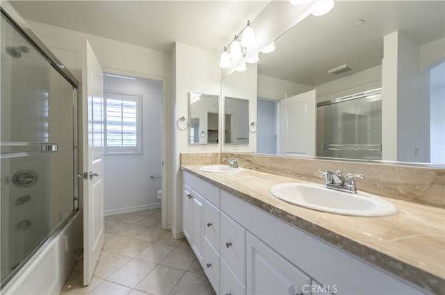 Building Photo - 31 Quartet-