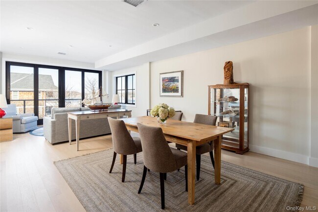 Building Photo - 123 Sterling Ave