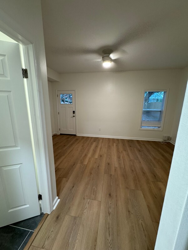 Building Photo - 4485 Ocean View Ave