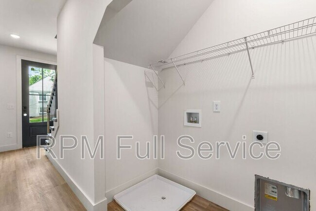 Building Photo - 4021 Clarksville Pike