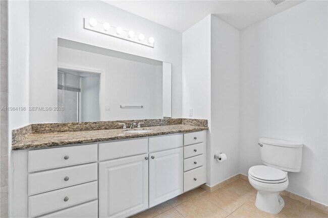 Building Photo - 3001 NE 185th St